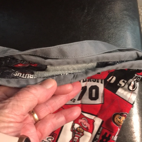 Unbranded Quilted Ohio State Crossbody Purse. - Picture 4 of 5